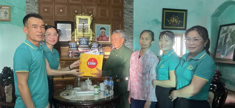 Hội Nông dân TP Hà Nội triển khai nhiều hoạt động tri ân “đền ơn đáp nghĩa” - ảnh 5