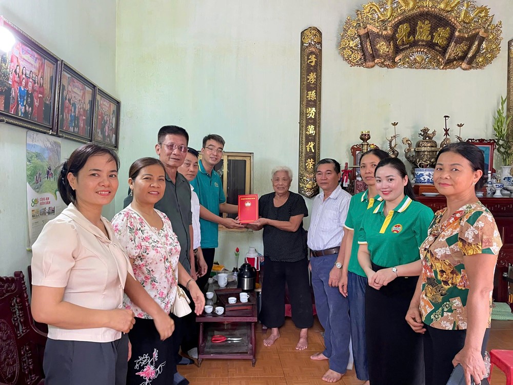 Hội Nông dân TP Hà Nội triển khai nhiều hoạt động tri ân “đền ơn đáp nghĩa” - ảnh 4