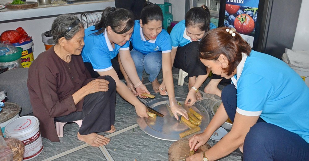Phường Tùng Thiện: Nhiều hoạt động tưởng nhớ, tri ân các gia đình chính sách - ảnh 5