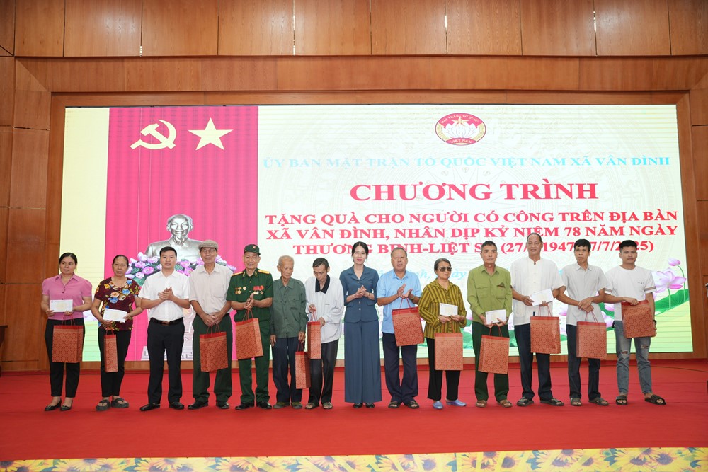 Xã Vân Đình triển khai các hoạt động tri ân người có công - ảnh 3