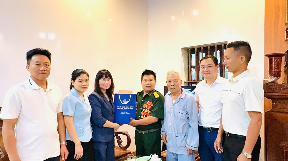 Xã Vân Đình triển khai các hoạt động tri ân người có công - ảnh 6