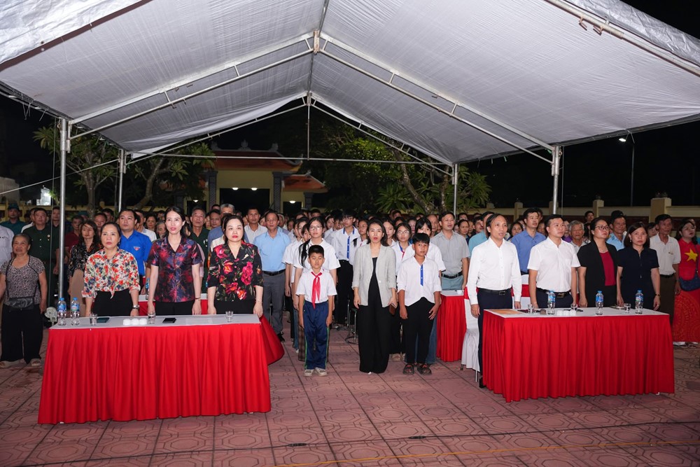Xã Vân Đình thắp nến tri ân các anh hùng liệt sĩ - ảnh 2