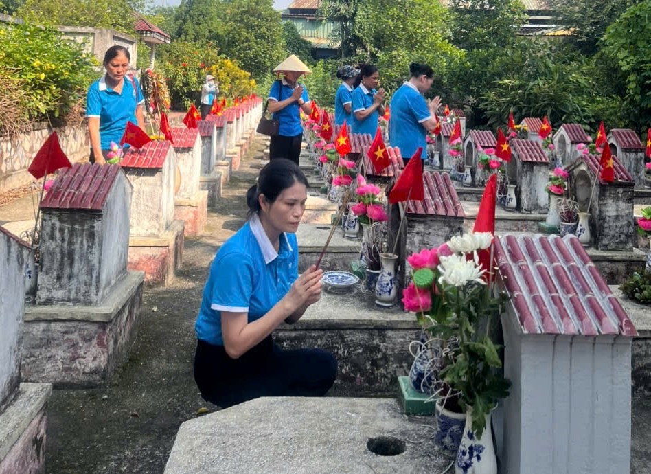 Nông dân, phụ nữ xã Gia Lâm triển khai nhiều hoạt động tri ân người có công - ảnh 10