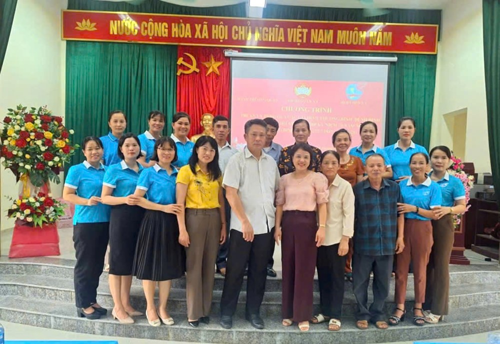 Xã Ứng Hoà tổ chức nhiều hoạt động tri ân người có công - ảnh 3