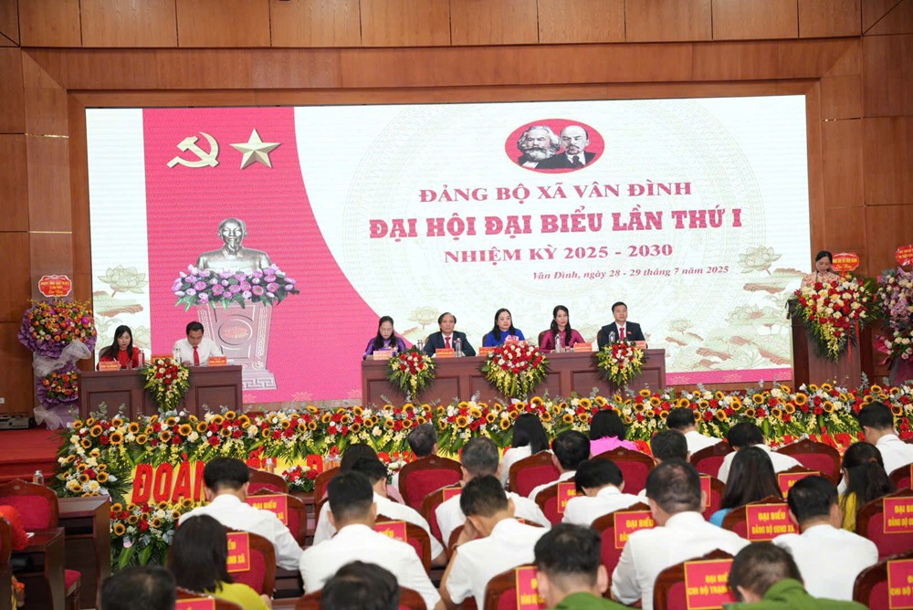 Đại hội đại biểu Đảng bộ xã Vân Đình lần thứ I diễn ra 28 và 29/7 - ảnh 1