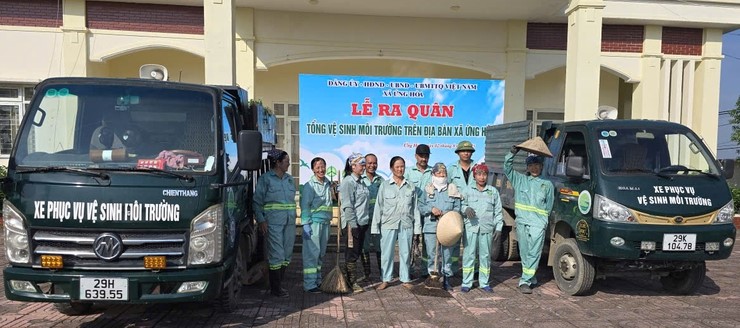 Xã Ứng Hoà ra quân tổng vệ sinh môi trường tại 57/57 thôn - ảnh 2