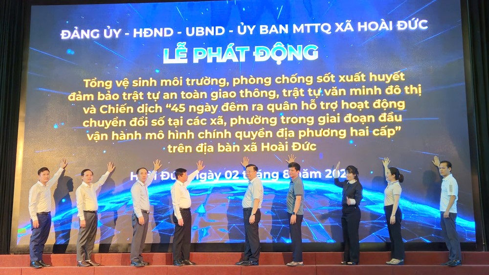 Xã Hoài Đức phát động tổng vệ sinh môi trường và chiến dịch 45 ngày hỗ trợ chuyển đổi số - ảnh 5