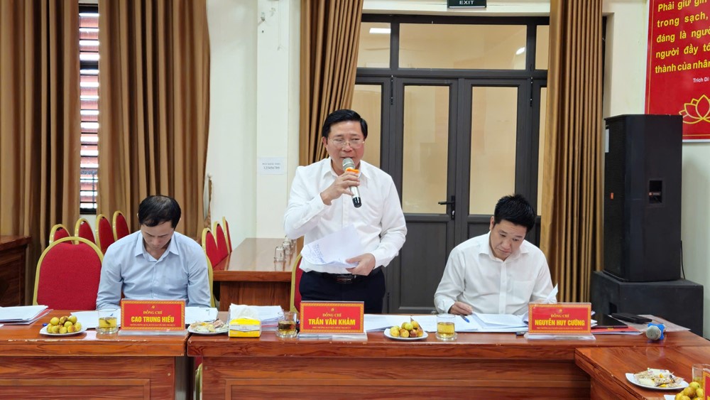 Chủ tịch Ủy ban MTTQ Việt Nam thành phố Hà Nội Nguyễn Lan Hương làm việc tại phường Tùng Thiện - ảnh 5
