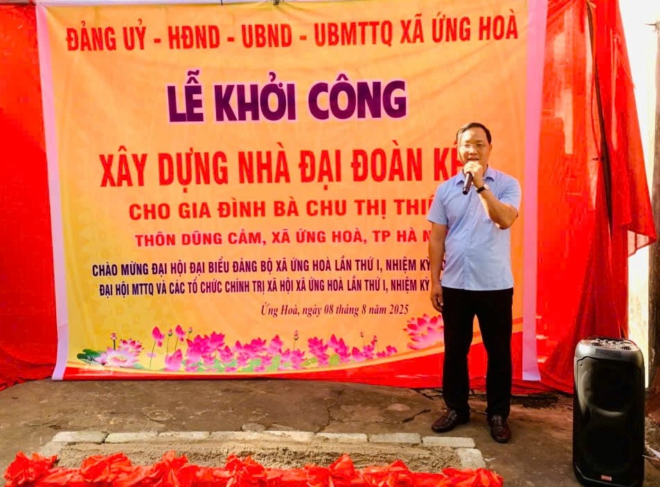 Xã Ứng Hoà khởi công xây dựng nhà “Đại đoàn kết” cho gia đình bà Chu Thị Thiện - ảnh 3