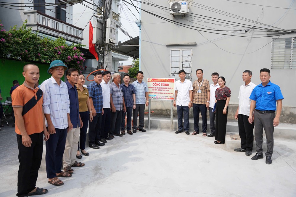 Người dân, doanh nghiệp Hoà Xá ủng hộ hơn 425 triệu đồng xây dựng các công trình - ảnh 5