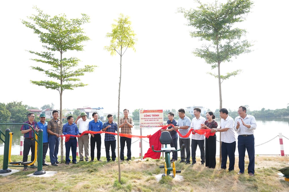 Người dân, doanh nghiệp Hoà Xá ủng hộ hơn 425 triệu đồng xây dựng các công trình - ảnh 3