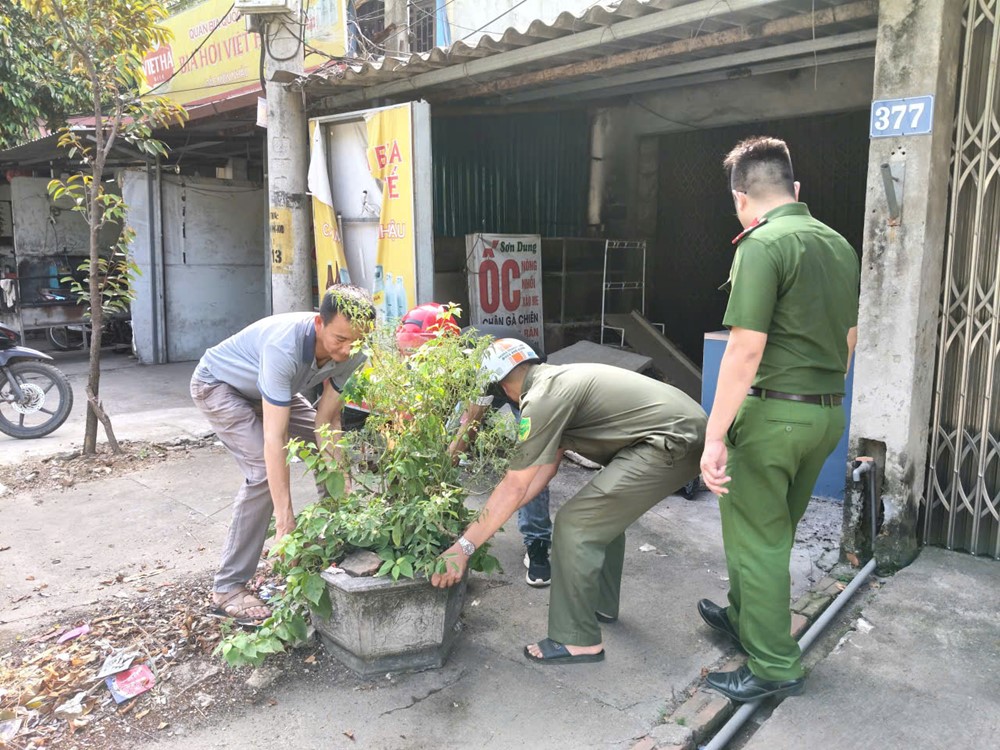 Xã Đoài Phương ra quân đảm bảo an toàn giao thông, trật tự đô thị - ảnh 3