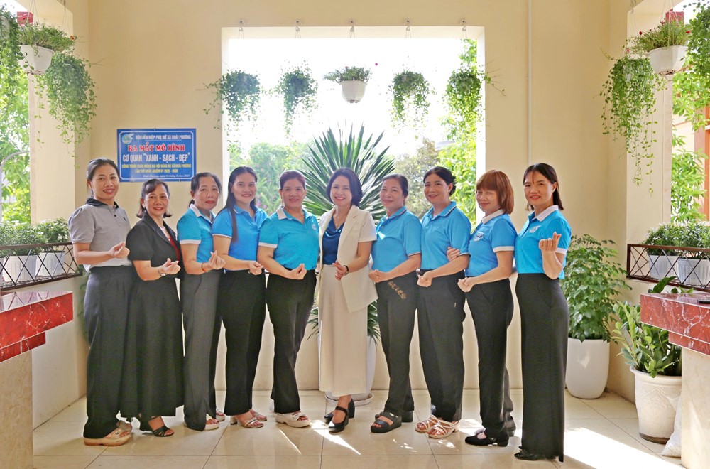 Phụ nữ Đoài Phương ra mắt mô hình “Cơ quan xanh - sạch - đẹp” chào mừng Đại hội Đảng - ảnh 4