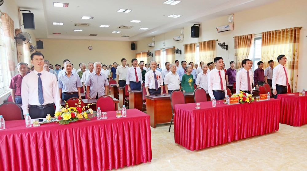 Xã Đoài Phương trao Huy hiệu Đảng tặng các đảng viên  - ảnh 1
