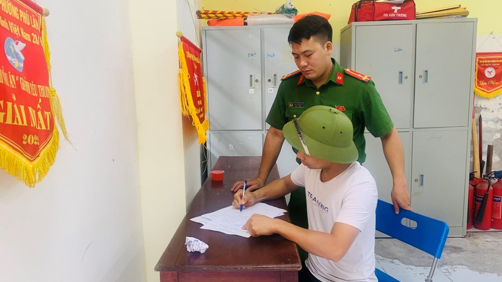 Trao quà tặng Tết độc lập - nhận niềm vui trọn vẹn - ảnh 15