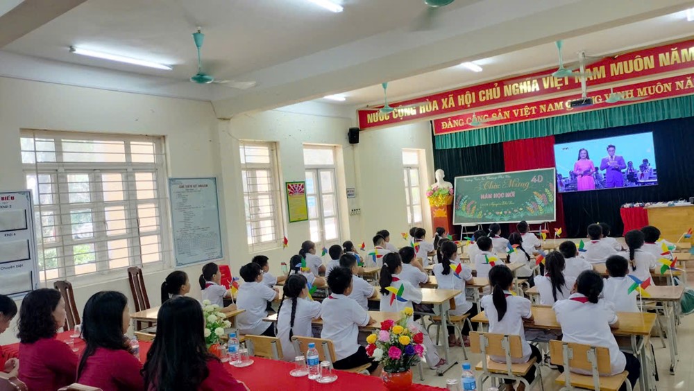 Xã Ứng Thiên: Hơn 8.500 học sinh tưng bừng ngày khai giảng năm học mới - ảnh 10