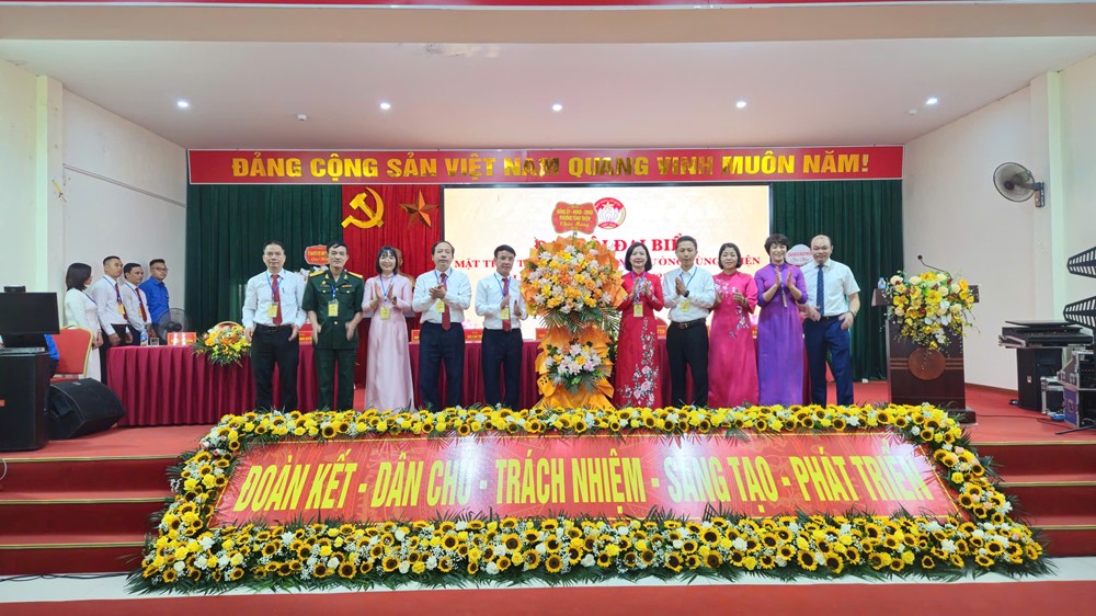 Tập hợp ngày càng đông đảo các tầng lớp nhân dân trong khối đại đoàn kết dân tộc - ảnh 7