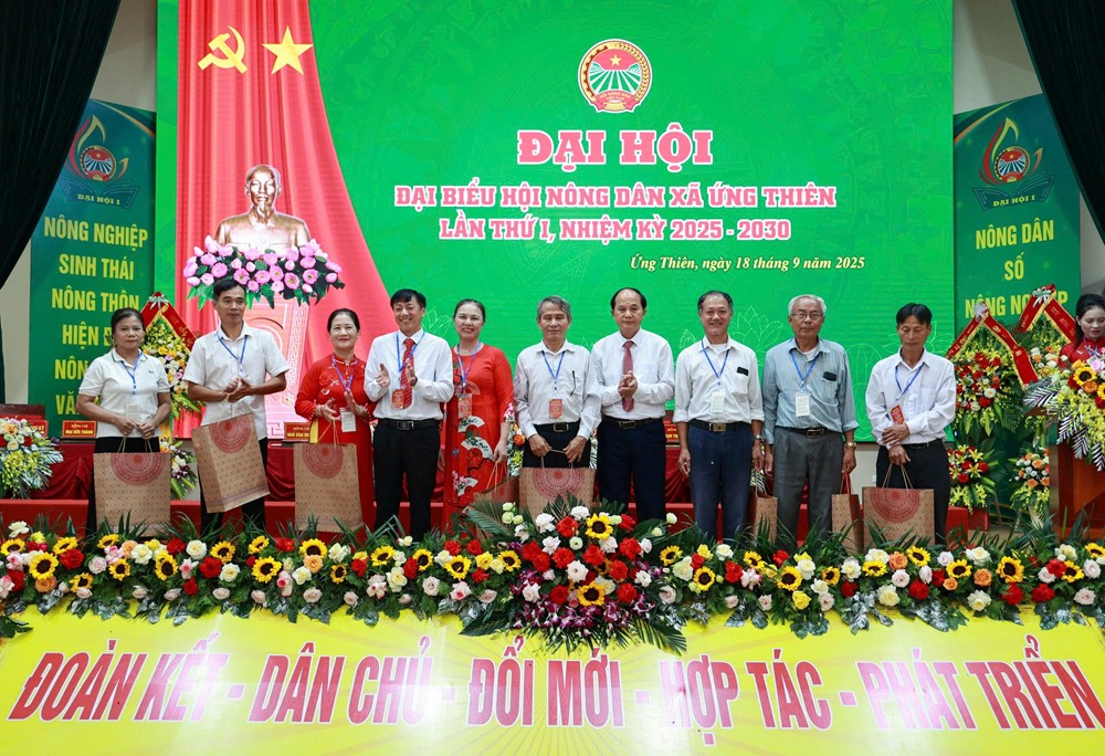 Khẳng định vai trò vị thế của nông dân trong xây dựng miền quê Ứng Thiên giàu đẹp - ảnh 12