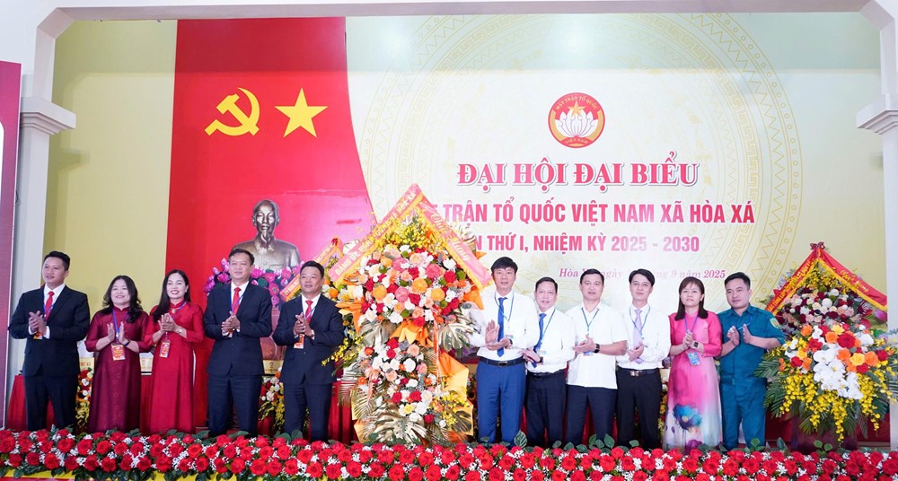 Khơi dậy niềm tự hào, ra sức thi đua, cống hiến trí tuệ, công sức cho sự phát triển của Hòa Xá - ảnh 9