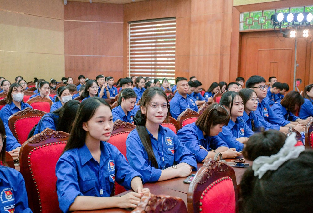 Đồng chí Doãn Hồng Việt giữ chức Bí thư Đoàn Thanh niên xã Vân Đình - ảnh 8