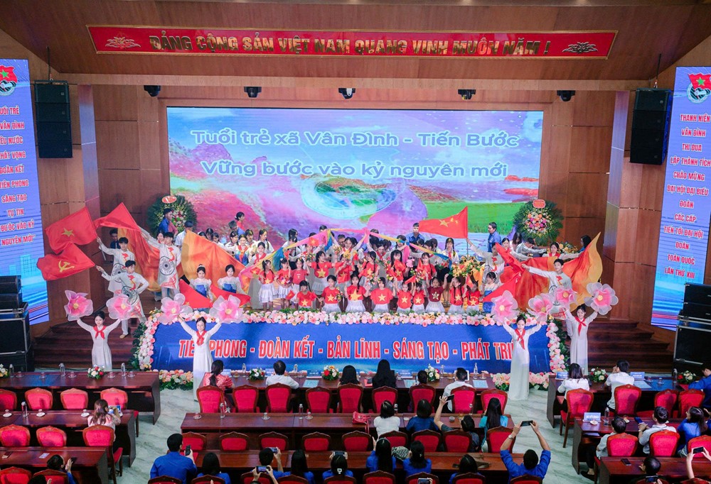 Đồng chí Doãn Hồng Việt giữ chức Bí thư Đoàn Thanh niên xã Vân Đình - ảnh 1