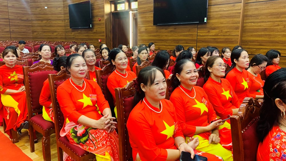 Khơi dậy tiềm năng, đổi mới tư duy, phát huy vai trò phụ nữ xây dựng Mỹ Đức văn minh, giàu đẹp - ảnh 4