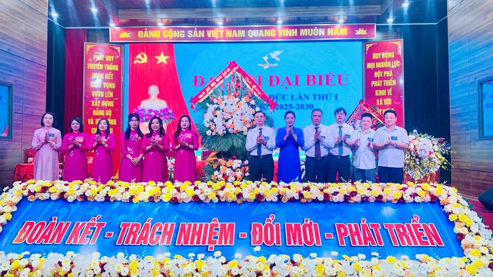Khơi dậy tiềm năng, đổi mới tư duy, phát huy vai trò phụ nữ xây dựng Mỹ Đức văn minh, giàu đẹp - ảnh 9