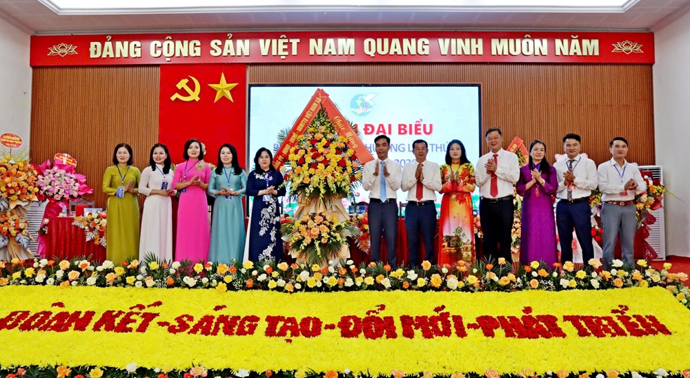 Phụ nữ Đoài Phương đoàn kết, sáng tạo, góp phần xây dựng quê hương giàu đẹp, văn minh - ảnh 2