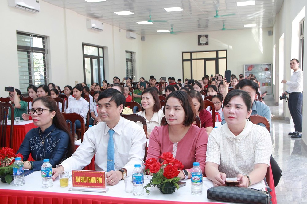 Vinh danh 50 tấm gương trẻ em gái tiêu biểu nhân Ngày Quốc tế trẻ em gái (1/10) - ảnh 1