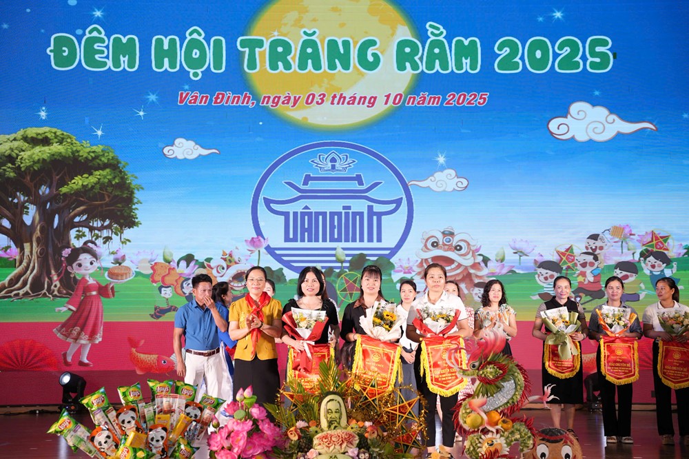  Xã Vân Đình tưng bừng Đêm hội trăng rằm 2025 - ảnh 13