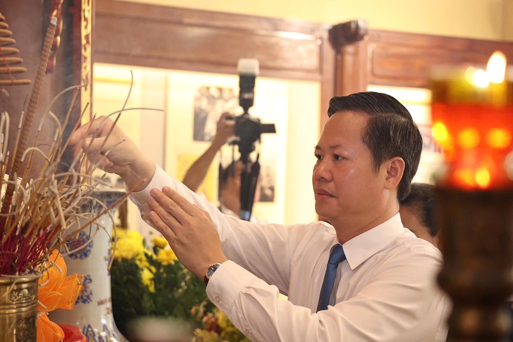 Xã Ứng Thiên: Dâng hương tưởng niệm đồng chí Trần Đăng Ninh - ảnh 2