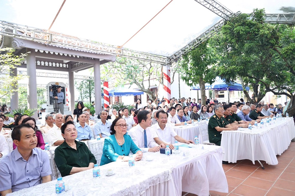 Xã Ứng Thiên: Dâng hương tưởng niệm đồng chí Trần Đăng Ninh - ảnh 6