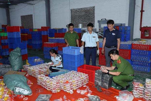 Bảo vệ người tiêu dùng là bảo vệ sức khỏe, niềm tin và uy tín quốc gia trong hội nhập quốc tế - ảnh 1