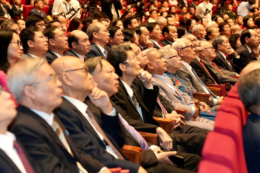 Đoàn kết xây dựng Đảng bộ trong sạch, vững mạnh; tiên phong, đột phá trong kỷ nguyên mới - ảnh 4