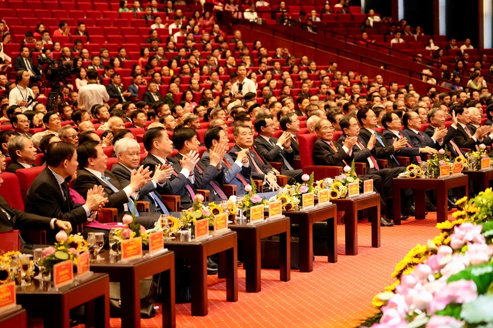 Đoàn kết xây dựng Đảng bộ trong sạch, vững mạnh; tiên phong, đột phá trong kỷ nguyên mới - ảnh 2