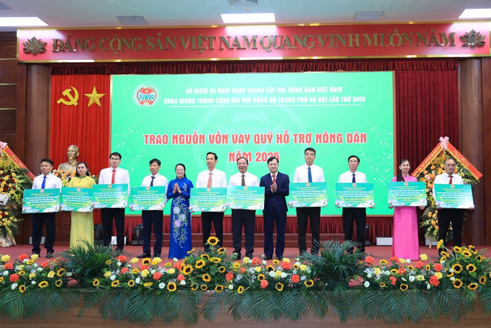 Biểu dương, vinh danh nông dân Thủ đô xuất sắc năm 2025 - ảnh 8