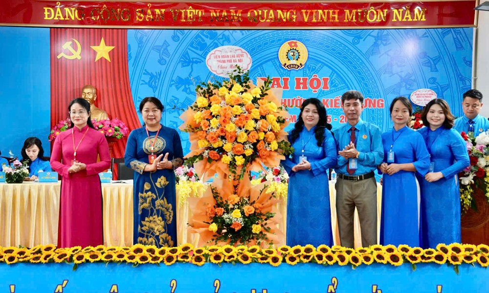 Đồng chí Nguyễn Thị Tạo là Chủ tịch Công đoàn phường Kiến Hưng - ảnh 1
