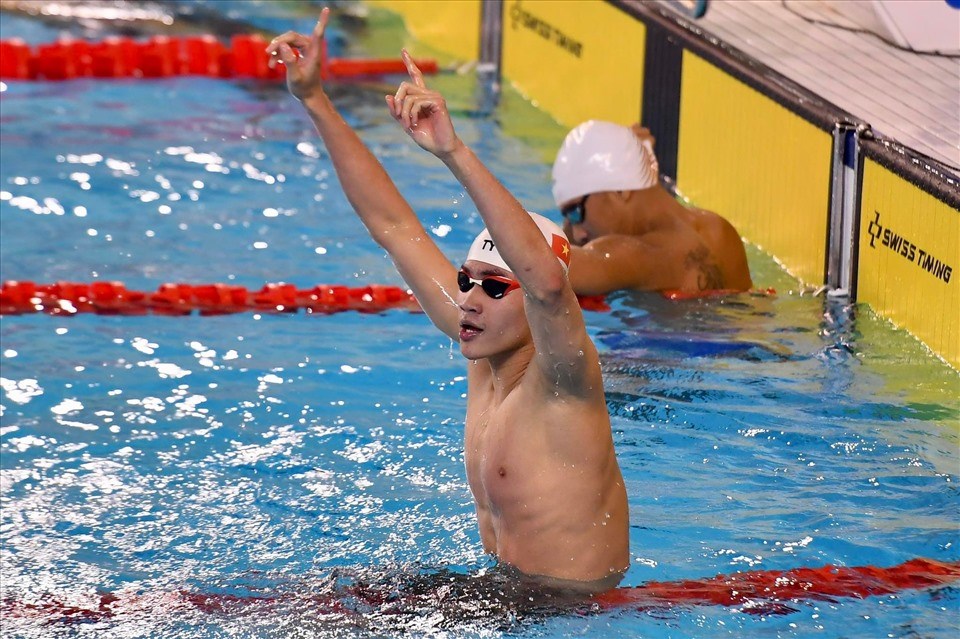  Đội tuyển bơi Việt Nam xuất xắc giành thêm huy chương vàng.  - ảnh 2