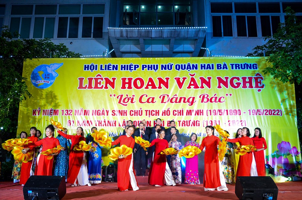  Liên hoan “Lời ca dâng Bác” chào mừng ngày sinh Chủ tịch Hồ Chí Minh - ảnh 3