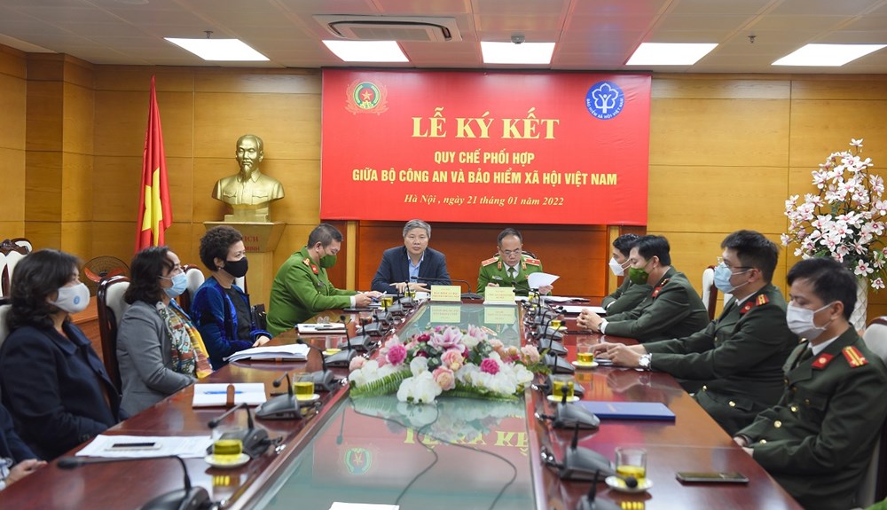 Công an và BHXH thành phố Hà Nội ký Kế hoạch liên ngành về phòng, chống tội phạm lĩnh vực BHXH, BHYT - ảnh 1