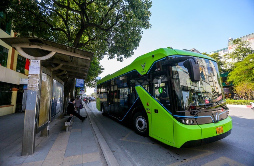 Từ năm 2025, 100% xe buýt thay thế, đầu tư mới sử dụng năng lượng xanh - ảnh 1