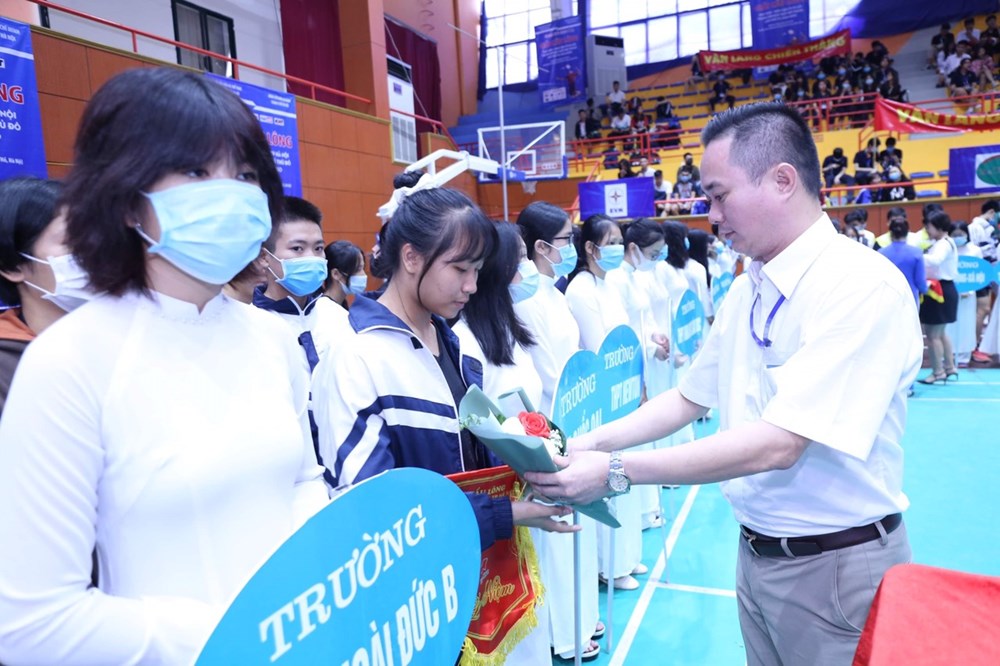 Gần 1000 vận động viên tham gia Giải Cầu lông học sinh – sinh viên TP Hà Nội mở rộng - ảnh 1