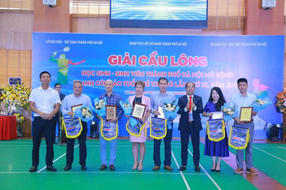 Khai mạc Giải Cầu lông HS-SV TP Hà Nội mở rộng tranh Cúp báo Tuổi trẻ Thủ đô lần thứ IX năm 2022 - ảnh 2