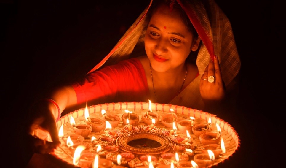 Lung linh lễ hội ánh sáng Diwali ở Ấn Độ - ảnh 2