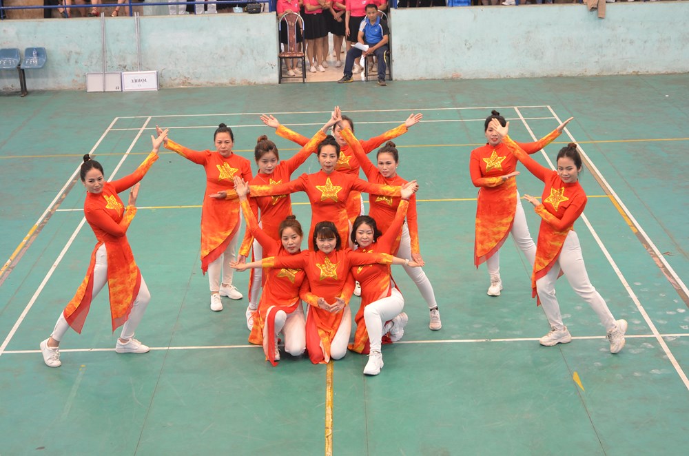 Hội LHPN huyện Thường Tín : Tổ chức thành công Hội thi Dân vũ thể thao năm 2023 - ảnh 6