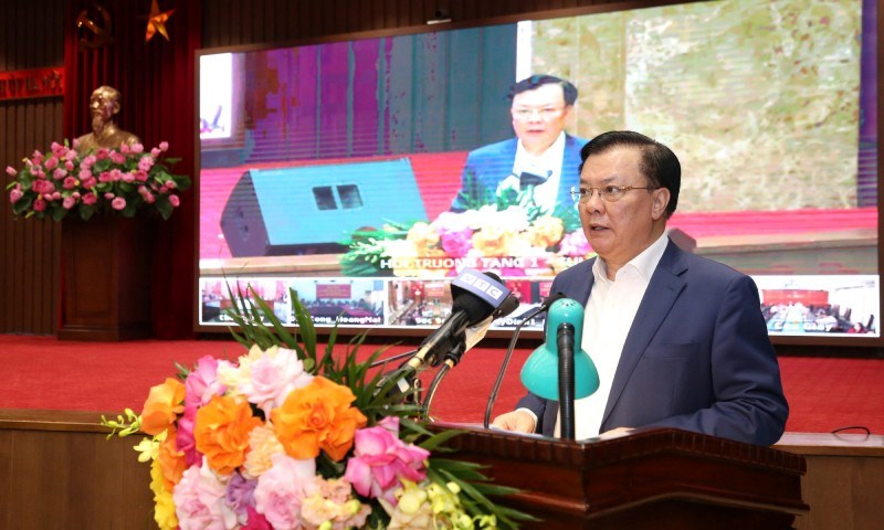 Bí thư Thành ủy Hà Nội: Sẽ lập quy hoạch quản lý sử dụng vỉa hè, lòng đường - ảnh 1