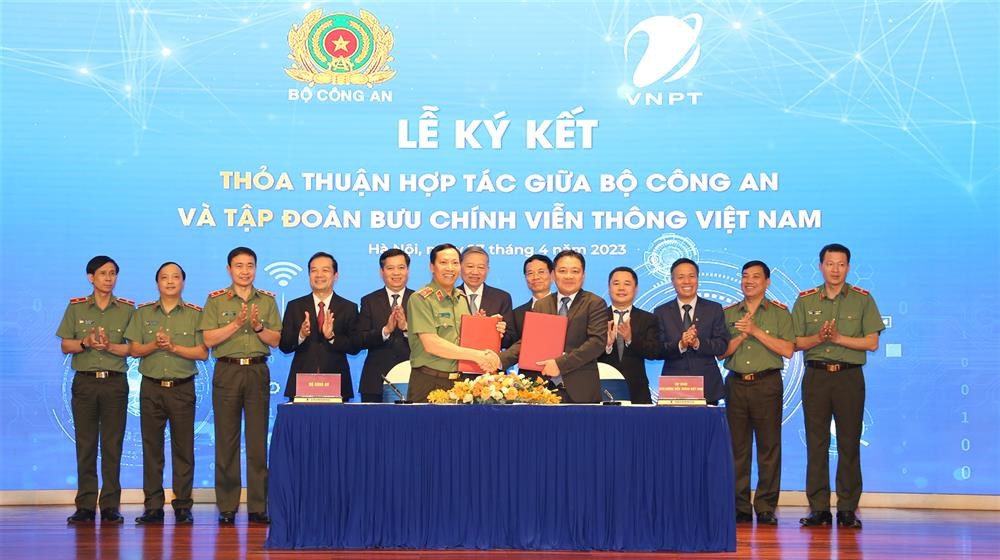 Bộ Công an và Tập đoàn Bưu chính Viễn thông Việt Nam ký kết thỏa thuận hợp tác - ảnh 5