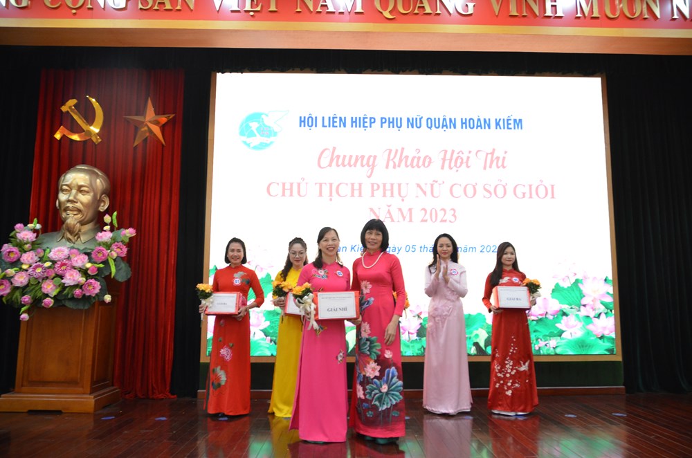 Hoàn Kiếm (Hà Nội): Tổ chức chung khảo hội thi “Chủ tịch Hội phụ nữ cơ sở giỏi”  - ảnh 7