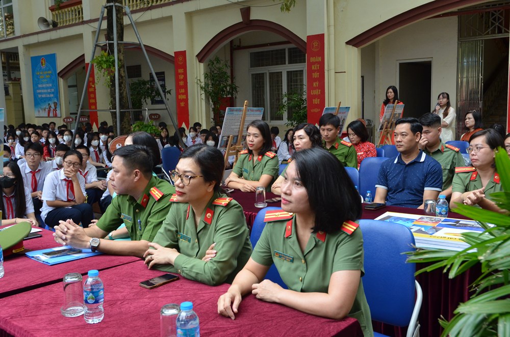 Phòng chống ma túy học đường hưởng ứng ngày Pháp luật Việt Nam  - ảnh 1