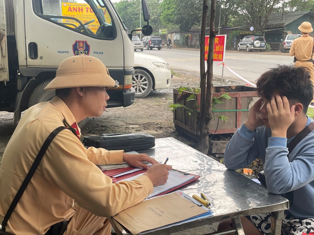 Kiên quyết xử lý các phương tiện tự chế gây mất an toàn giao thông  - ảnh 3